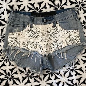 One teaspoon low rise crochet denim shorts size 6/24